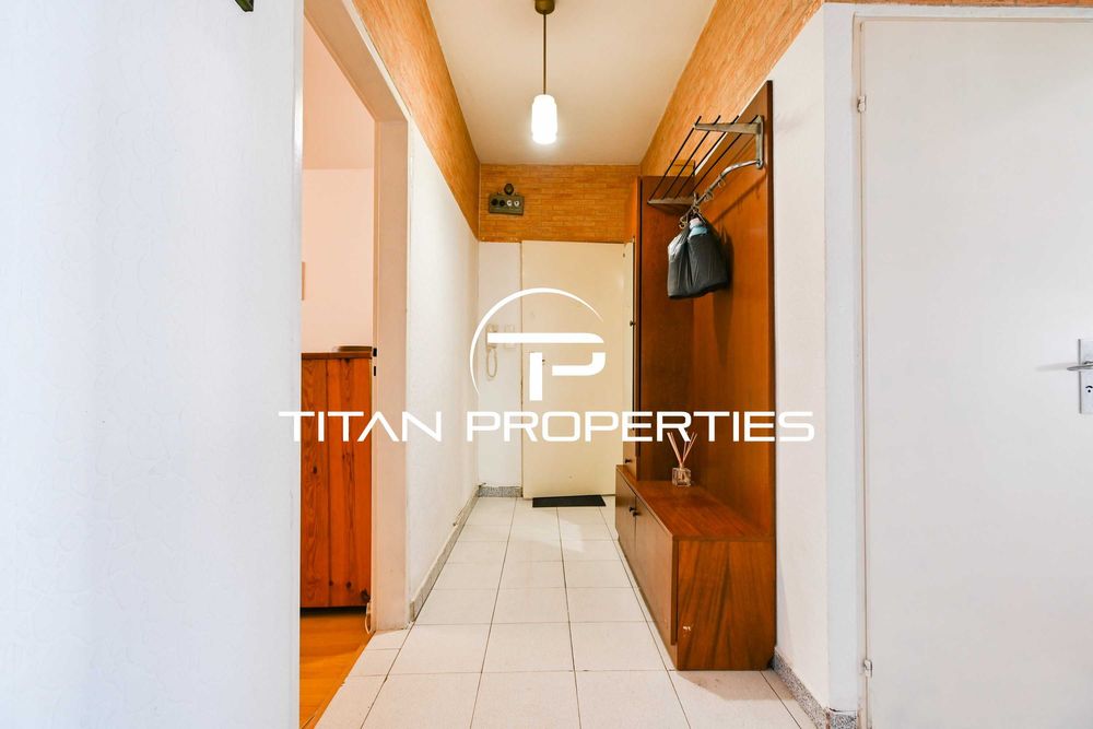 Дава се под наем Тристаен апартамент в София, Света Троица - 110 кв.м за 663 € - Снимка #8