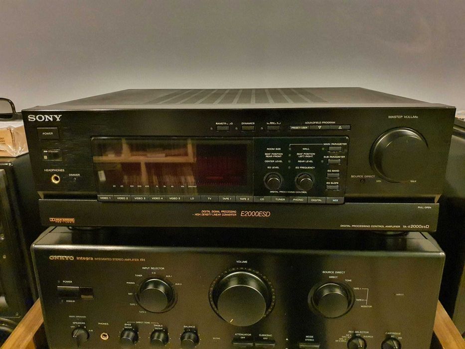 preamplificator SONY TA-E 2000 ESD cu telecomanda RM-S311