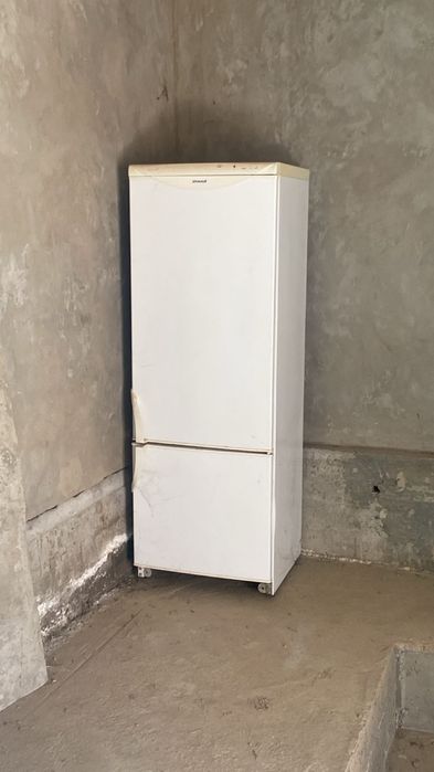 Холодильник продам срочно