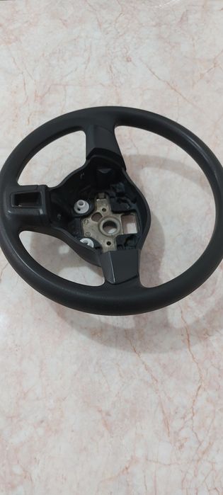 Vând volan Golf 6 fără comenzi în 3 spițe