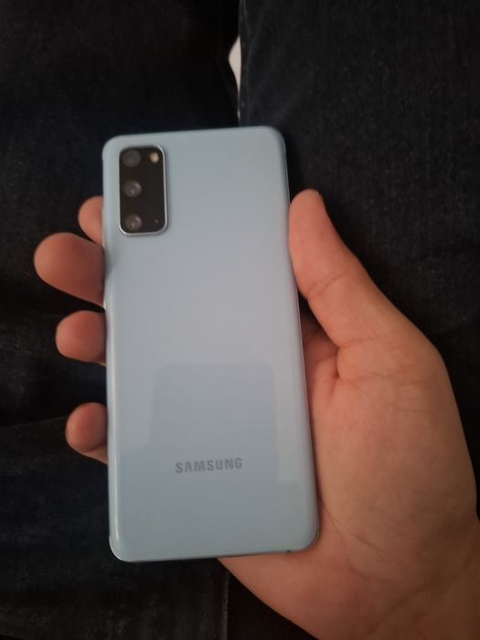 Samsung S20 продам