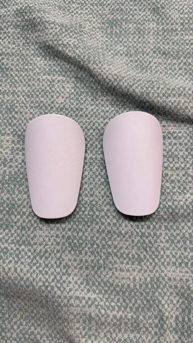 Продам белые мини-щитки