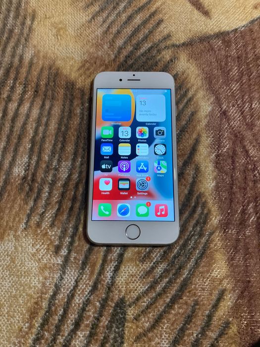 Продавам iPhone 6s