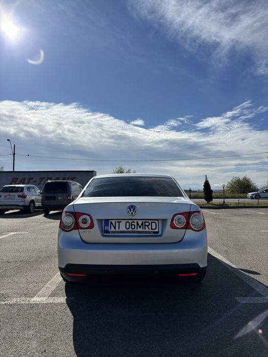 Vând vw jetta euro 5