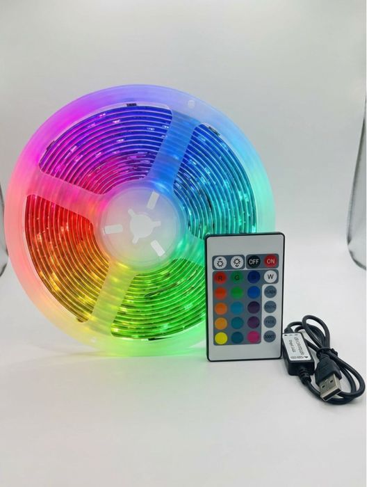 Banda LED 5m cu telecomanda, alimentare USB