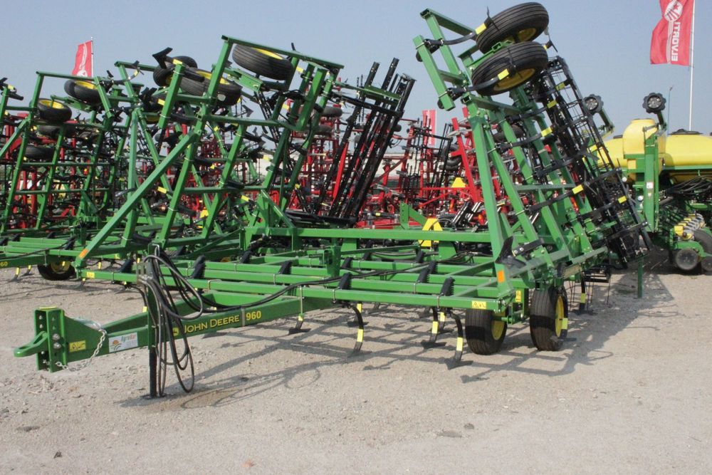 Культиватор John Deere 960 10м ширина