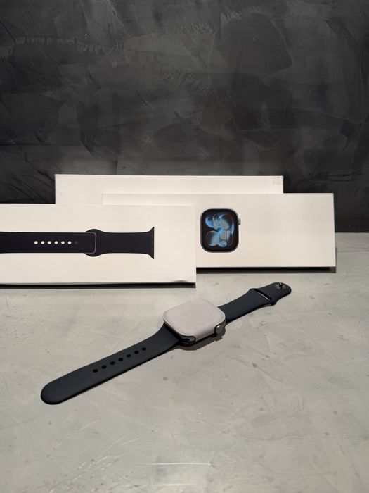 ЧИСТО НОВ Apple Watch Series 11 46 mm Space Gray