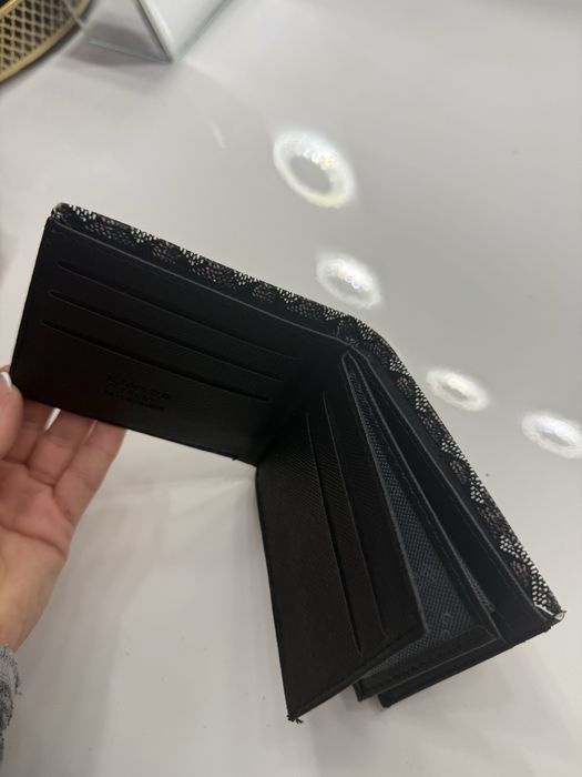 Черно портмоне Goyard