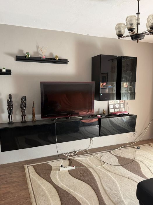 Vând apartament cu 3 camere