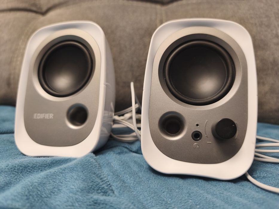 Колонки Edifier R12U.