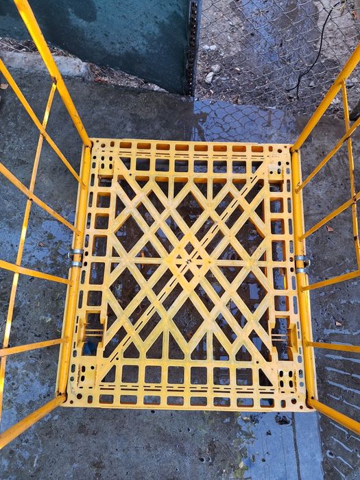 Cărucior pentru marfă(rollcontainer)