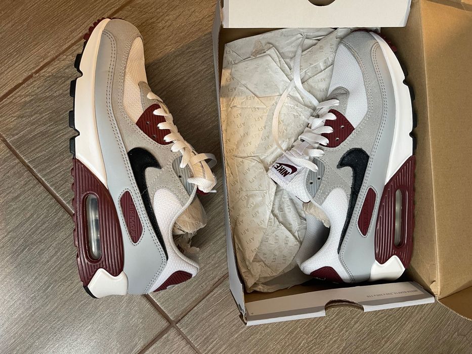 Чисто нови обувки Nike Air Max 90
