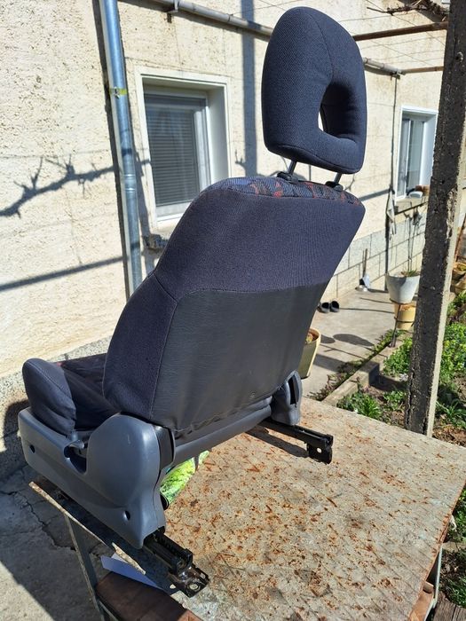 Седалка лява шофьорска здрава