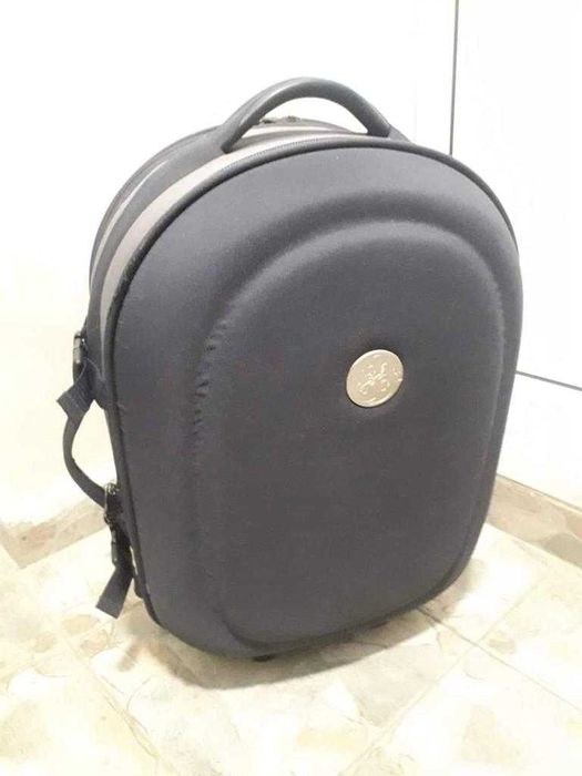 Продавам мобилен ехограф GE