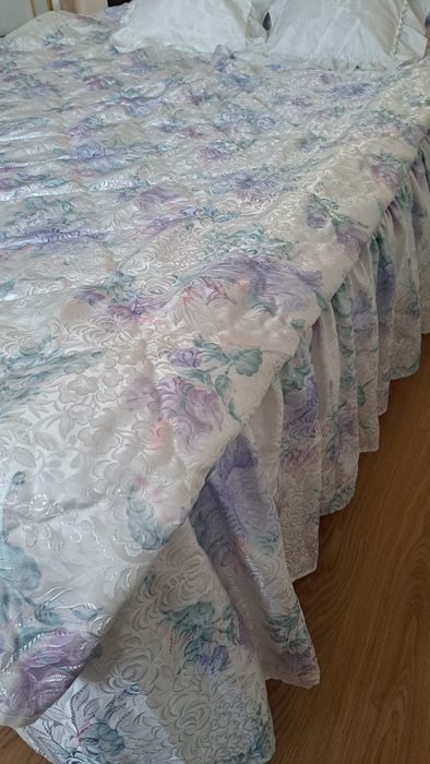 Cuvertura pat cu volănașe