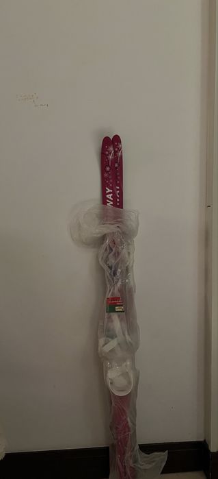 Продам лыжи детские