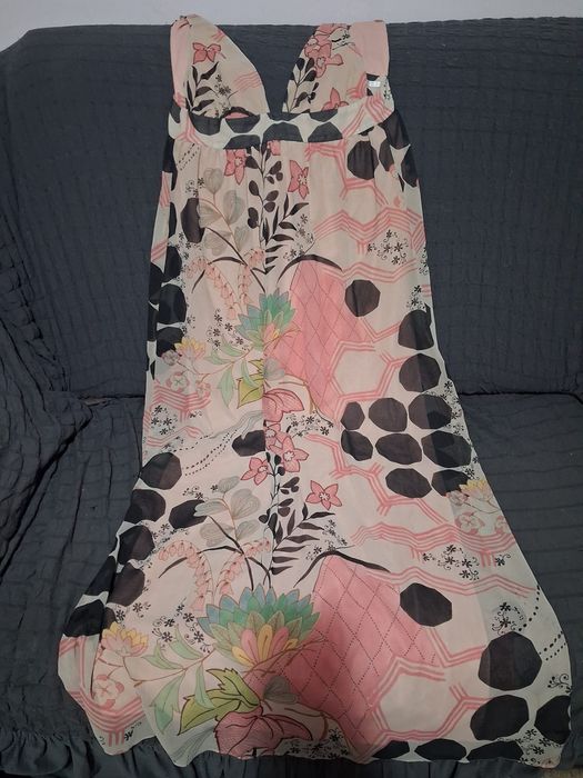 vand rochie