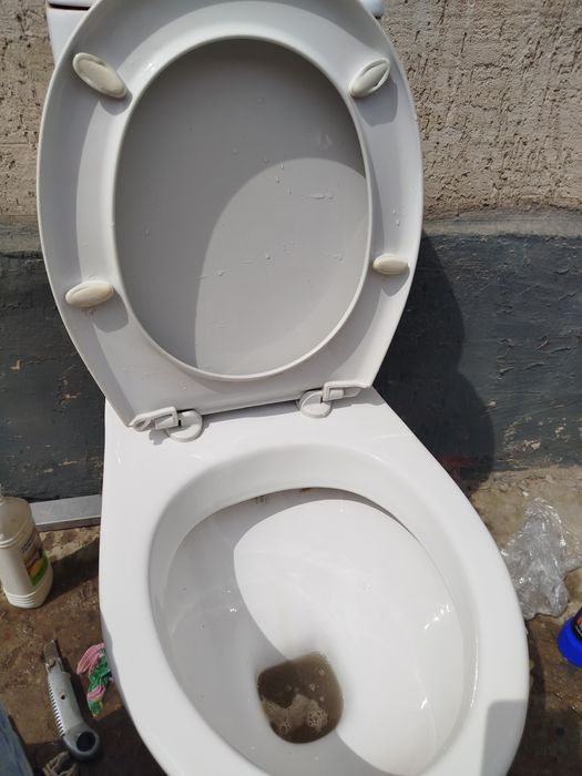 Продается унитаз.