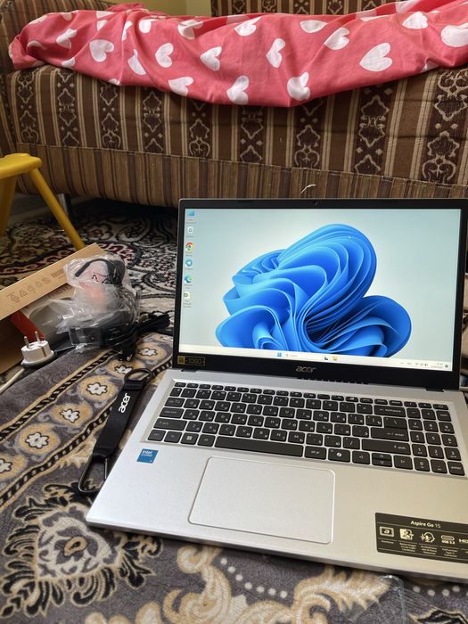 Noutbuk Acer Core i3 Full complekt