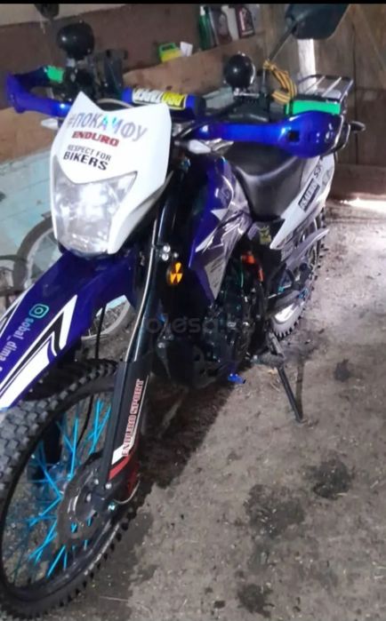 Продам эндура мотоцикл на полном ходу
