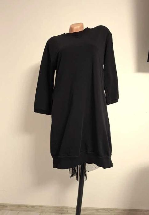 Rochie Wendy Trendy,neagră, asimetrica, cu tul și decupaj la spate, mărimea L