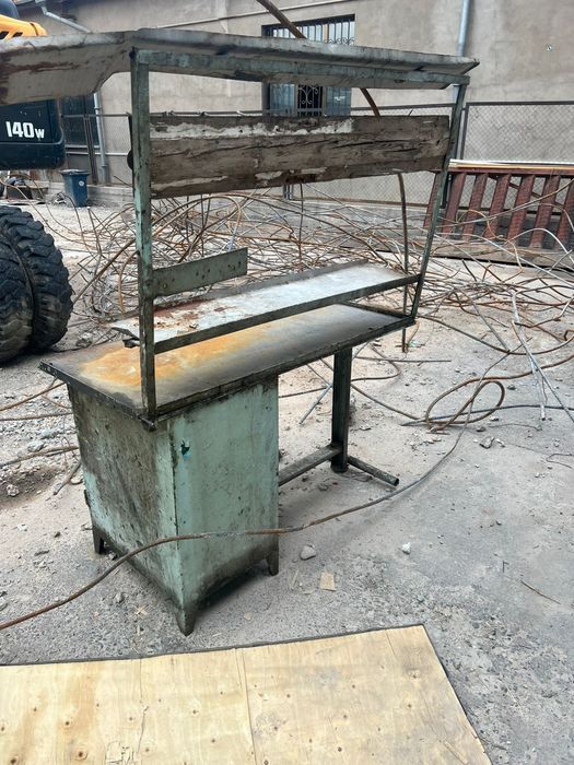 Железный стол для СТО