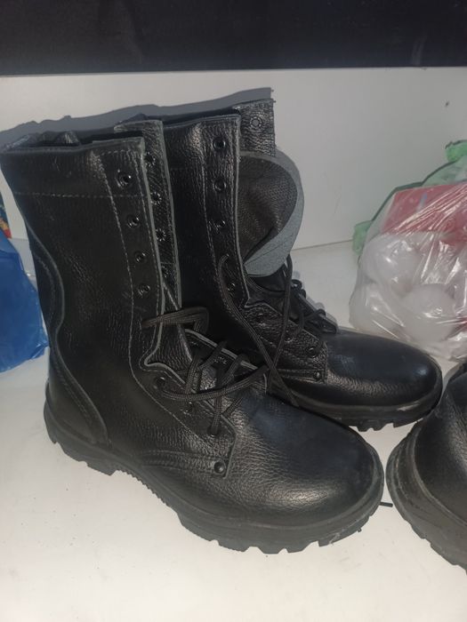 Продам берцы , новая 41 размера, и б.у. 41