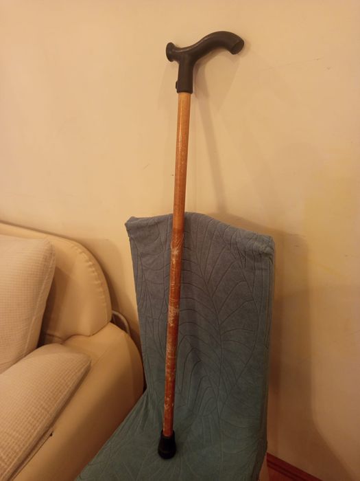 Продаётся трость.