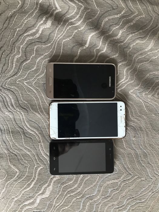 Продам за три телефона