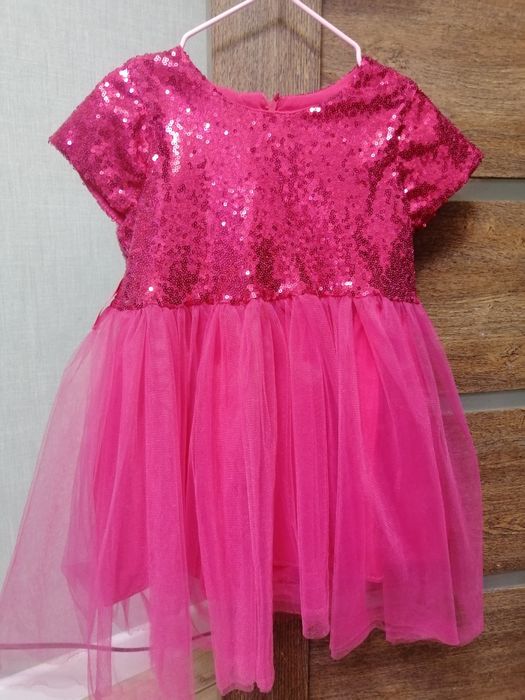 Нарядные платья на девочку