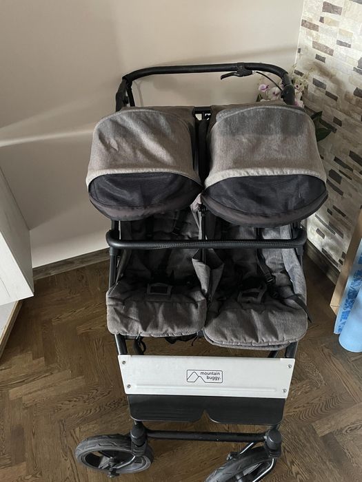 Количка за близнаци Mountain Buggy Duet