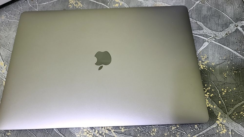 Macbook pro 15.4 inch