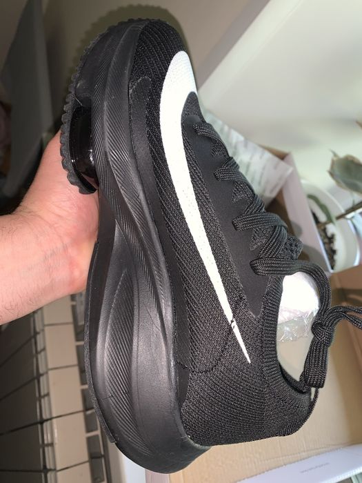 Продам летние кроссовки