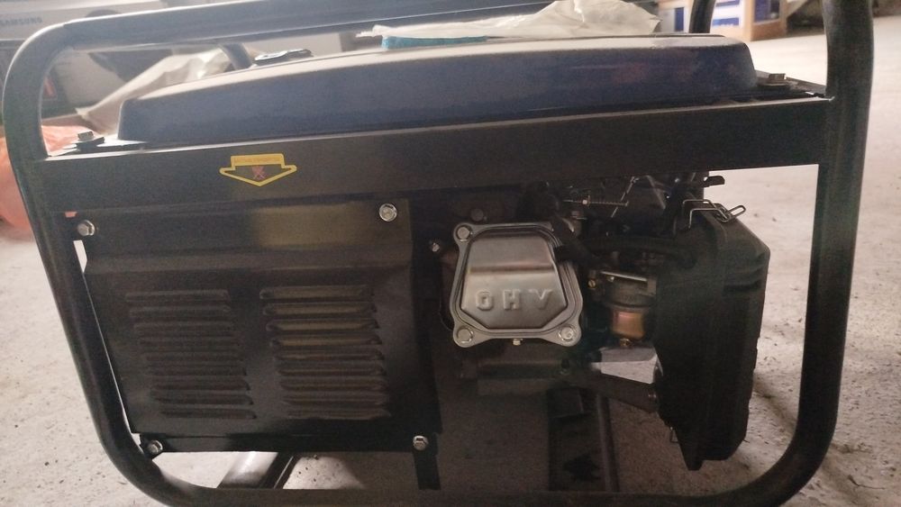 Бензиновый Генератор