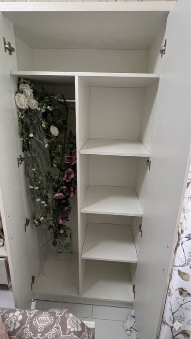 Продам Шкаф белый
