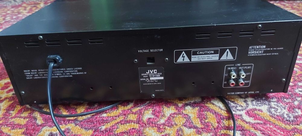 Продам магнитофон JVC