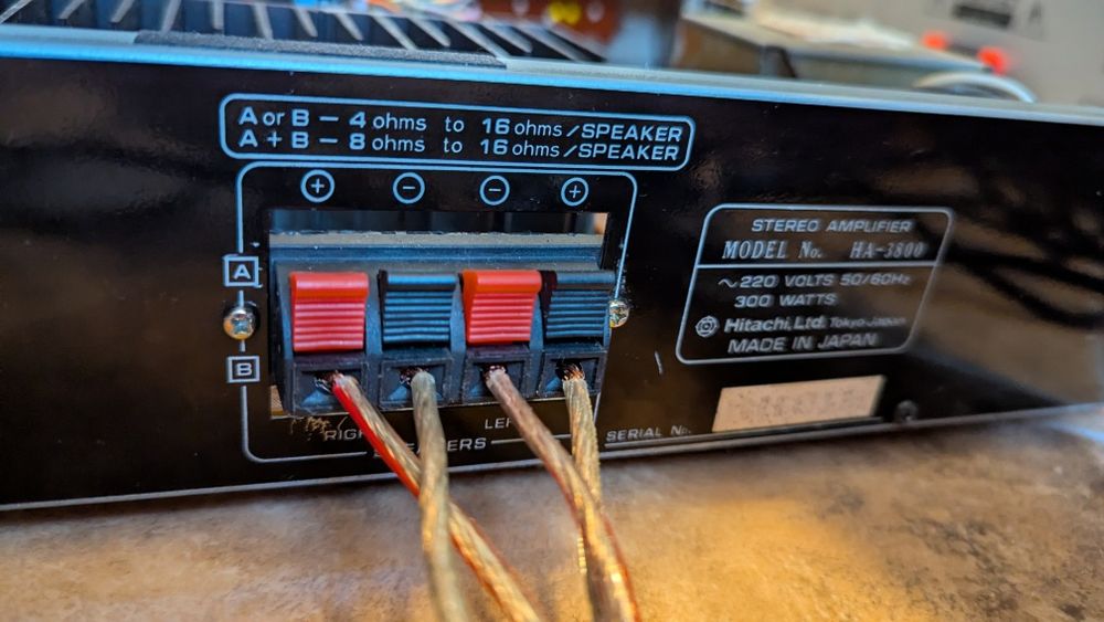 Amplificator Hitachi HA-3800