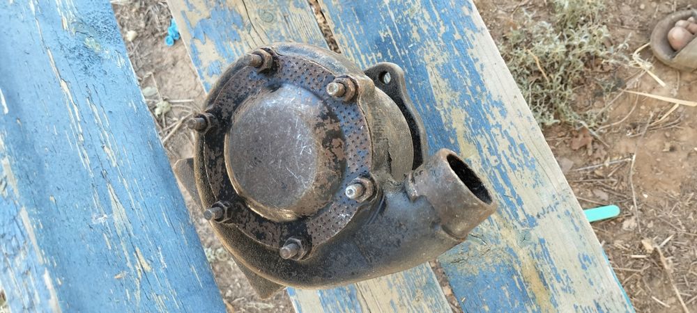 Продам водяная помпа К700 К701