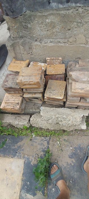 Donez tigla roșie și placi  de soba