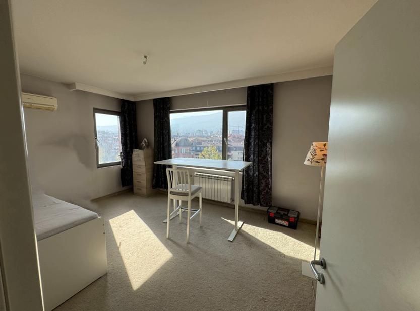 Дава се под наем Тристаен апартамент в София, Студентски град - 160 кв.м за 990 € - Снимка #6