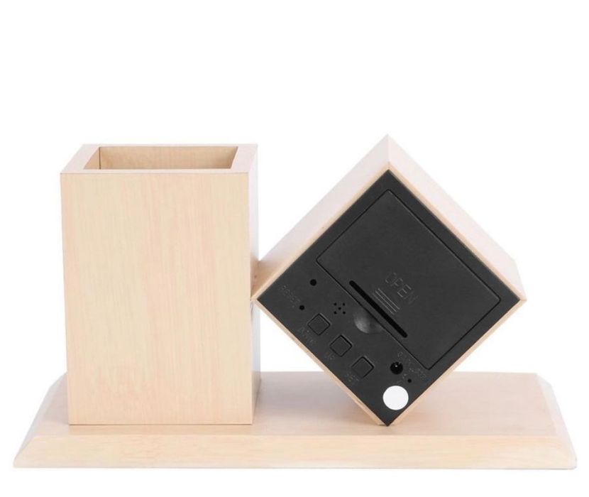 Органайзер и LED часовник с няколко показателя 2 в 1