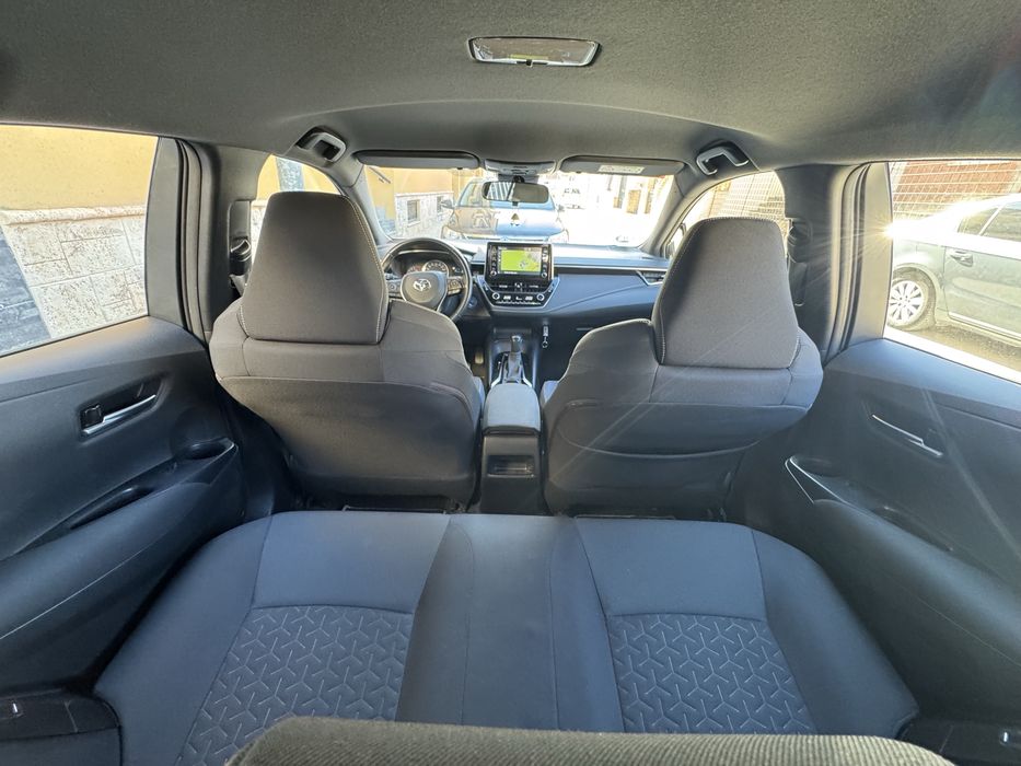 Vand Toyota Corolla Hibrid 2021 hatchback