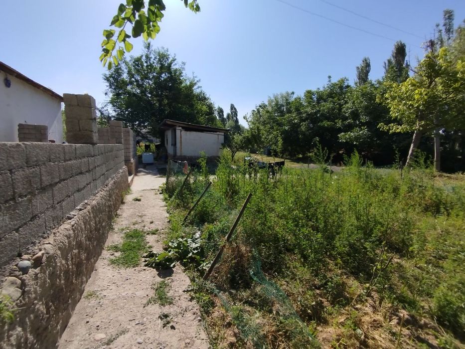 Ховли үй сотилади