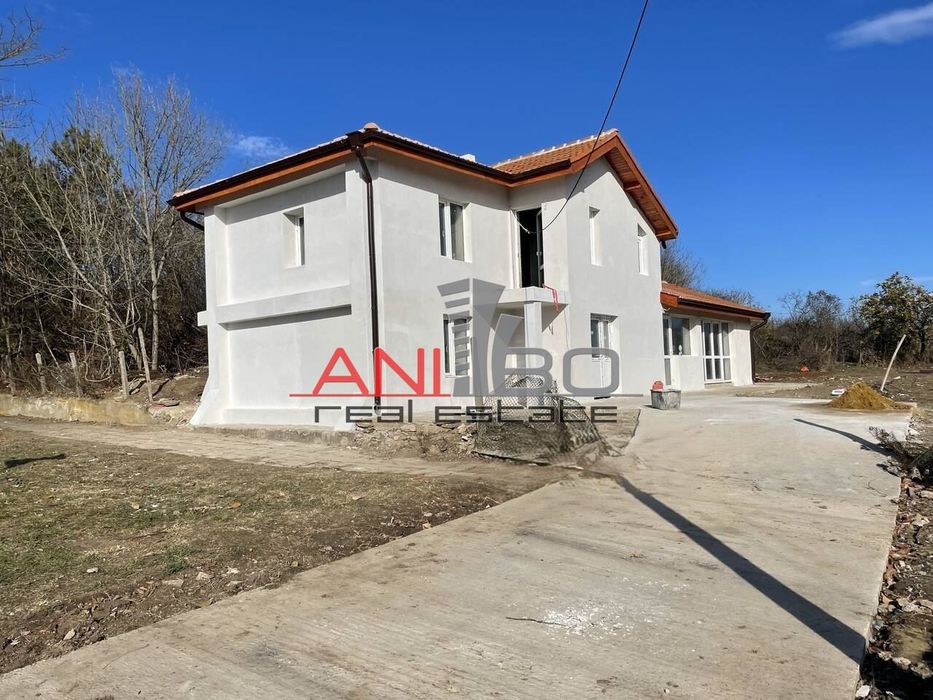 Къща в Варна, област-с.Изгрев площ 170 цена 145000