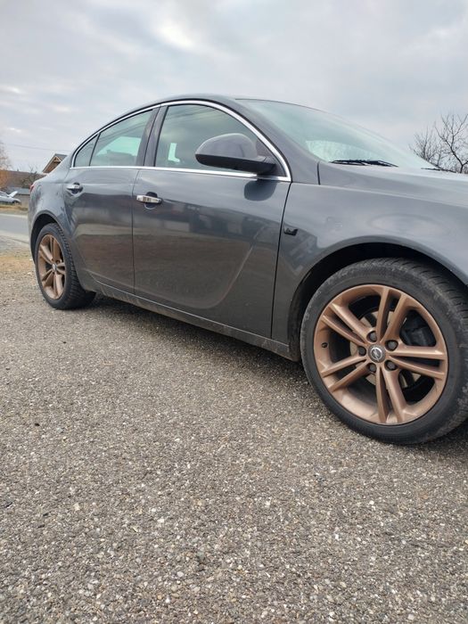 Vând sau schimb  Opel Insignia