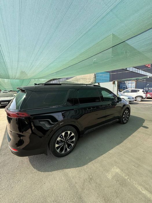 KIA. K A R N I V A L .