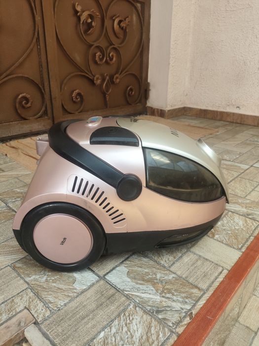 Пылесос Vitek EcoActive 1800 W