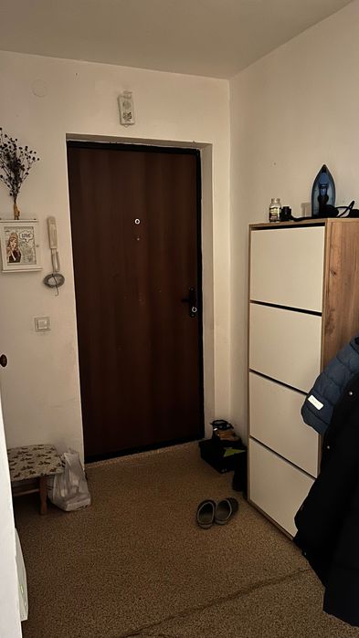 Продам трехкомнатную квартиру