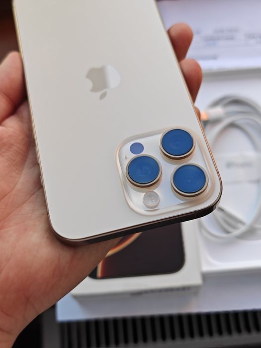 iPhone 16 Pro Max 256Gb без ремонта