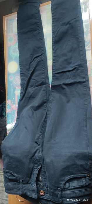 Джинсы Beneton размер 26.